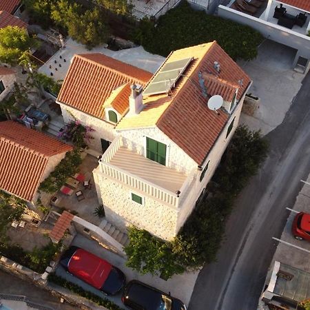 Apartments Larsen أوميس المظهر الخارجي الصورة