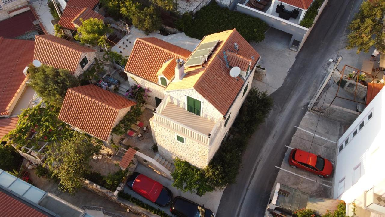 Apartments Larsen أوميس المظهر الخارجي الصورة