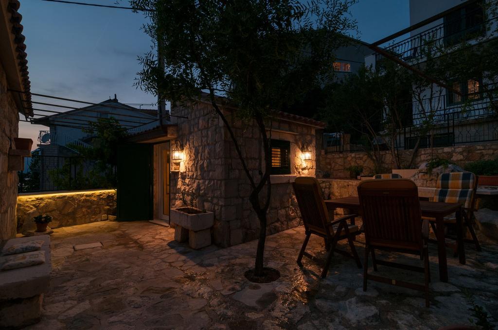 Apartments Larsen أوميس المظهر الخارجي الصورة
