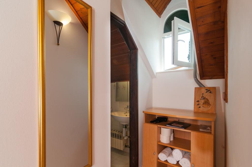Apartments Larsen أوميس المظهر الخارجي الصورة